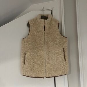 Hayden Girls zip up cream fleece vest, size large never worn
